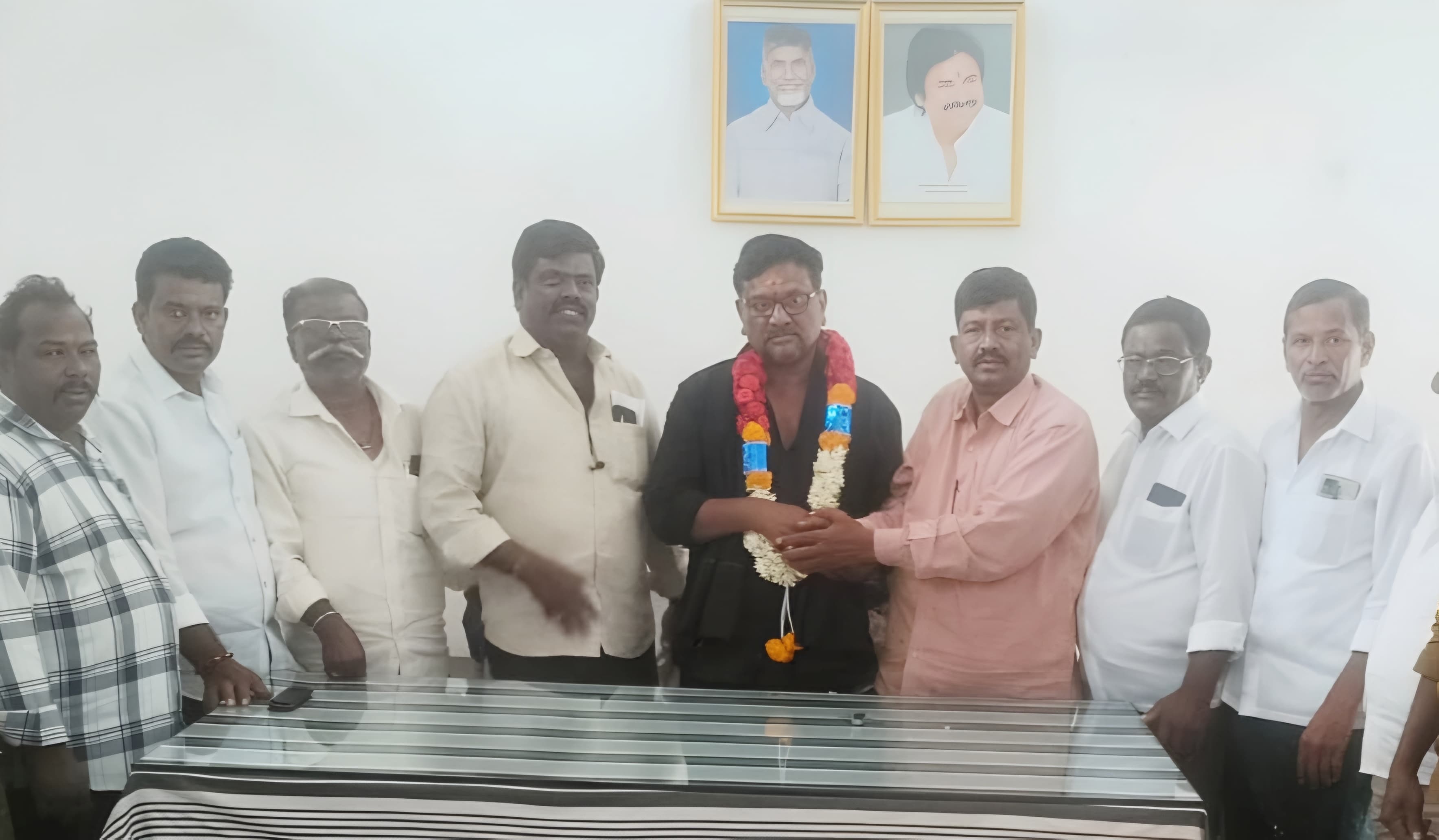 సహకార సొసైటీ చైర్మన్ కేశన్నకు ఘన సన్మానం